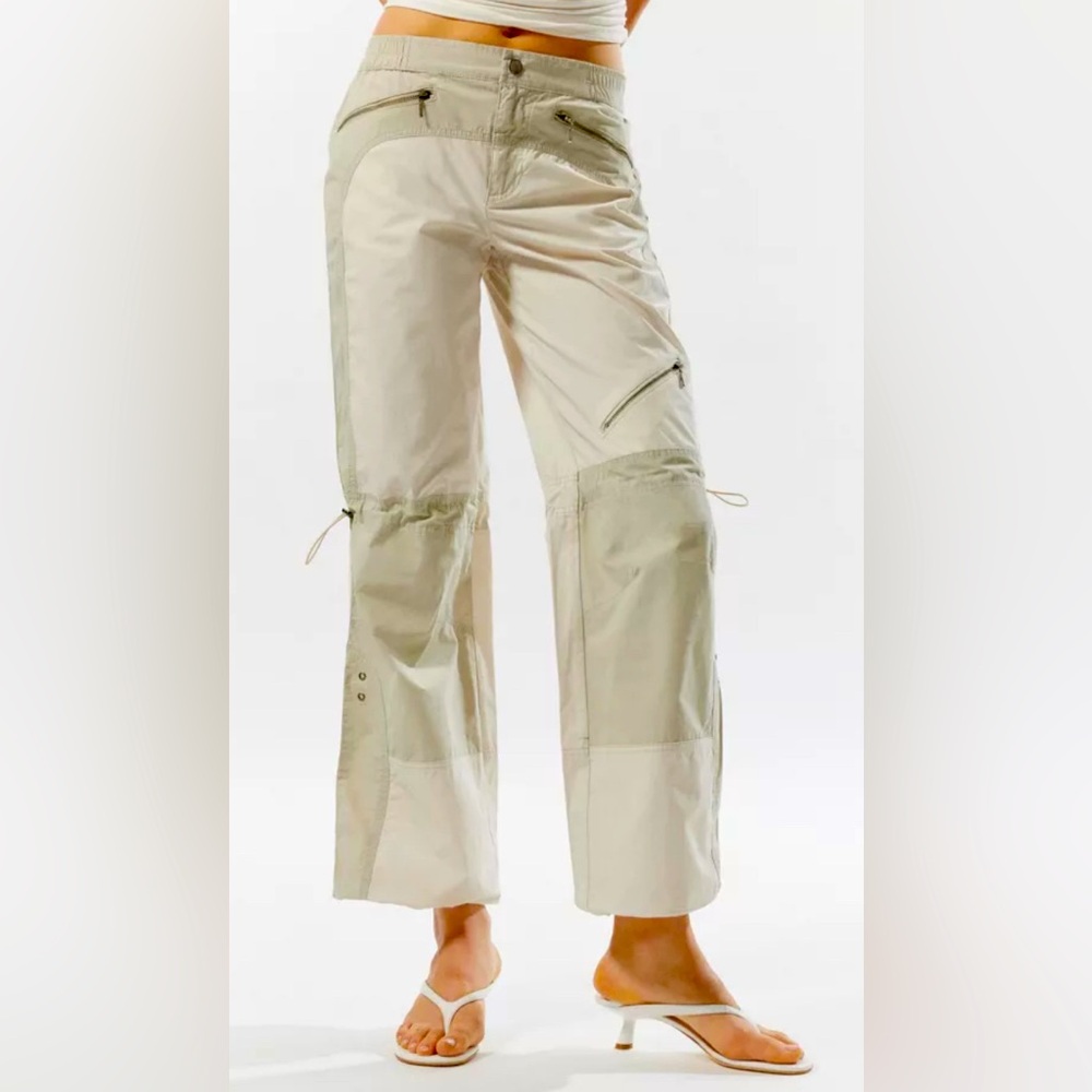 Urban Outfitters windbreaker wide leg pants, elastic waist. Green & ivory. XXL - Picture 2 of 16